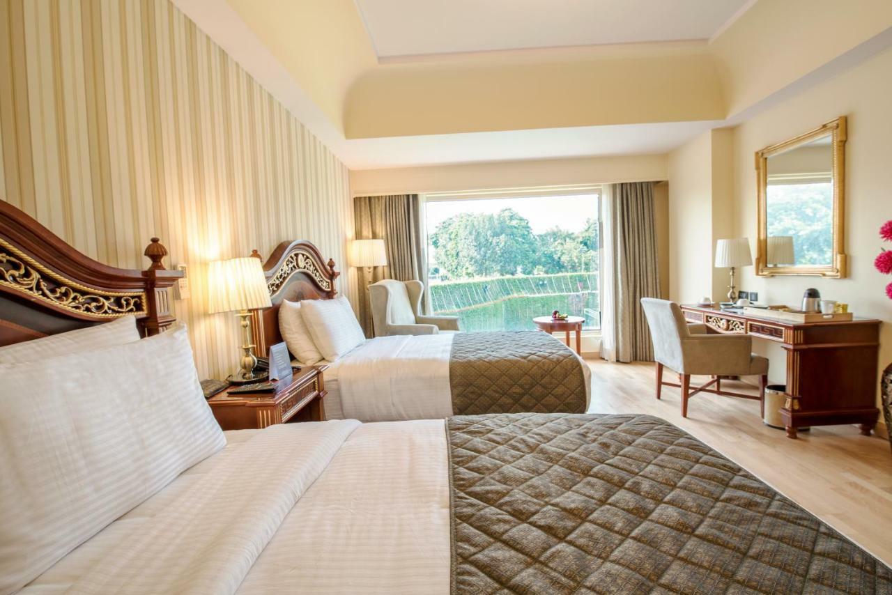 Hotel Celebration Gardens Nové Dillí Exteriér fotografie